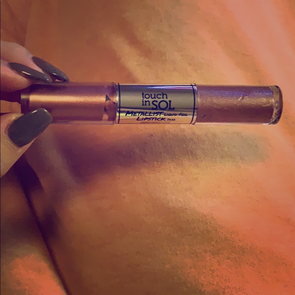 Touch in SOL Metallist liquid foil Lipstick Dou